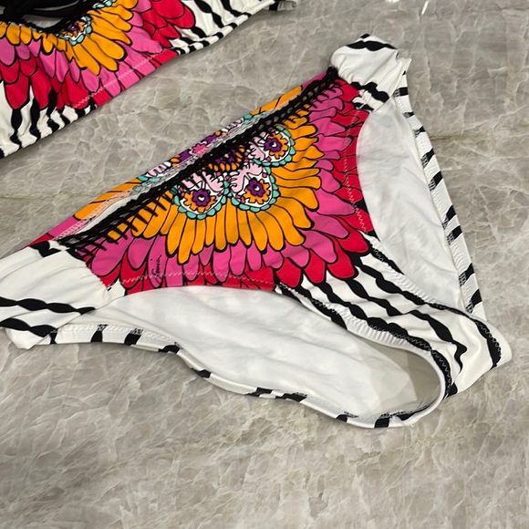 Trina Turk Ibiza Bikini -Size 10 EUC - Picture 2 of 12